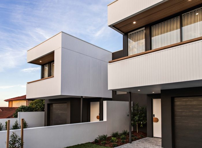 Weathertex-Exterior-Web-Res-7-75mm-smooth-scaled-700x511-1