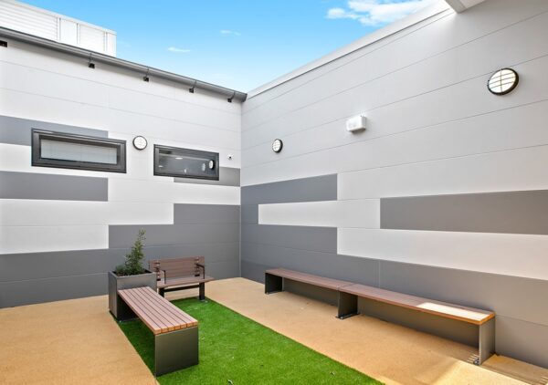 portmacquariehospital-01-600x422
