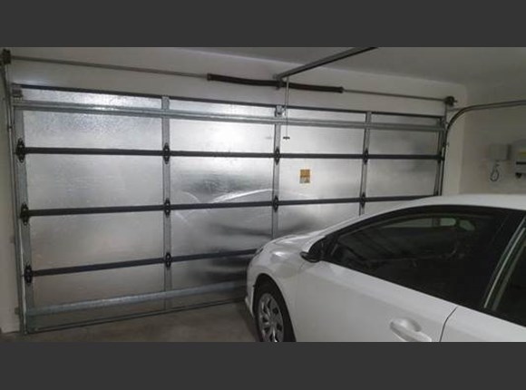 FOILBOARD GARAGE DOOR